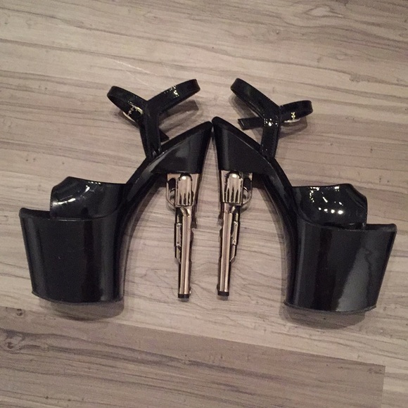 pleaser bondgirl shoes